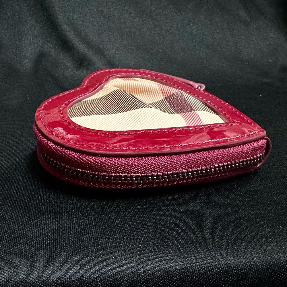 Authentic Vintage Burberry Heart Shape Coin case - Picture 3 of 11